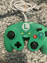 Nintendo Wii U Luigi Green/Blue Wired Fight Pad Controller - Best Retro Games